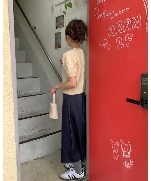 SALTMINT（ソルトミント）の「ケーブルパールニットトップス（ニット/セーター・レディース・ブラック/グレー/ホワイト・FREE）」の4枚目の写真