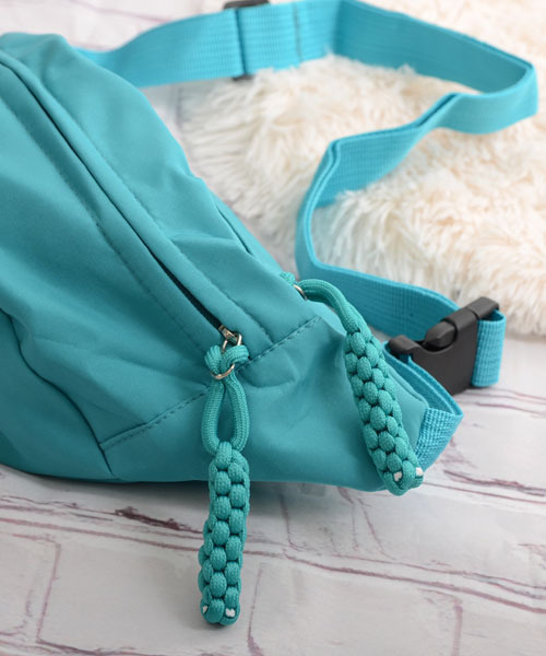 TONE SELECT GOODS（トーンセレクトグッズ）の「【float】2ポケット ショルダー ボディーバッグ【8色展開】（ボディバッグ/ウエストポーチ・レディース・ホワイト/ブラック/ライトグリーン/レッド/オレンジ/ブルーグリーン/ベビーピンク/ブルー・FREE）」の13枚目の写真