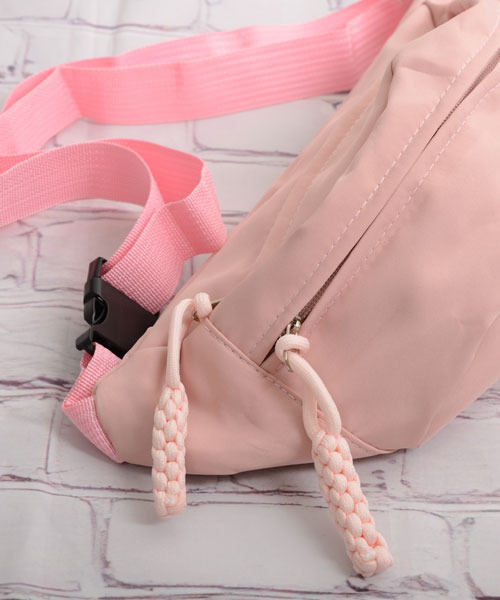 TONE SELECT GOODS（トーンセレクトグッズ）の「【float】2ポケット ショルダー ボディーバッグ【8色展開】（ボディバッグ/ウエストポーチ・レディース・ホワイト/ブラック/ライトグリーン/レッド/オレンジ/ブルーグリーン/ベビーピンク/ブルー・FREE）」の14枚目の写真