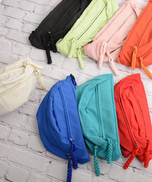 TONE SELECT GOODS（トーンセレクトグッズ）の「【float】2ポケット ショルダー ボディーバッグ【8色展開】（ボディバッグ/ウエストポーチ・レディース・ホワイト/ブラック/ライトグリーン/レッド/オレンジ/ブルーグリーン/ベビーピンク/ブルー・FREE）」の18枚目の写真