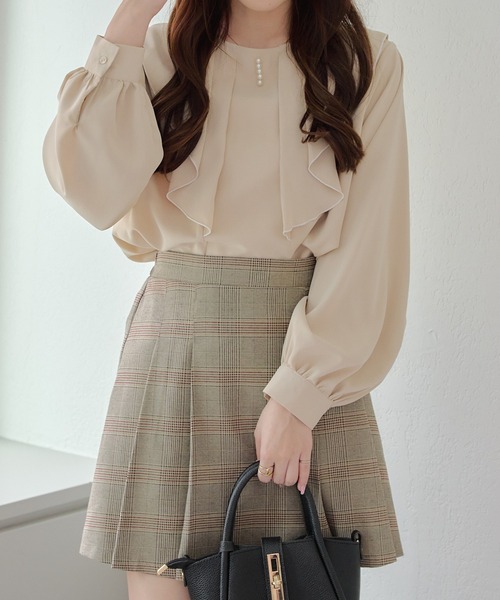 Another Branch olive des olive(アナザーブランチオリーブデオリーブ)の「【WEB限定】【オフィスにも】パール付きラッフルブラウス(シャツ/ブラウス・レディース・ブラック/オフホワイト/ネイビー/ベージュ/ライトブルーグレー・FREE)」の22枚目の写真