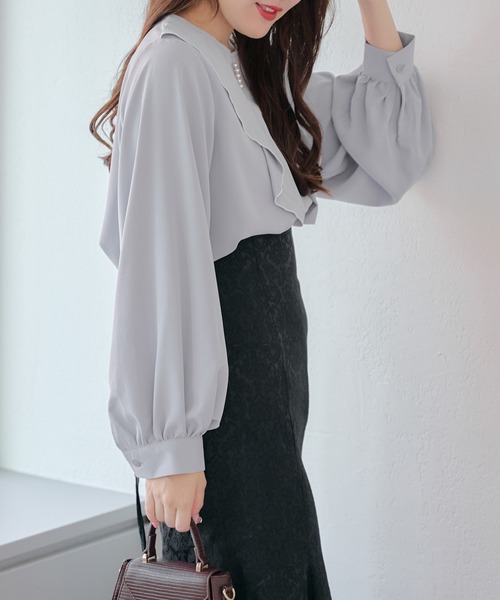 Another Branch olive des olive(アナザーブランチオリーブデオリーブ)の「【WEB限定】【オフィスにも】パール付きラッフルブラウス(シャツ/ブラウス・レディース・ブラック/オフホワイト/ネイビー/ベージュ/ライトブルーグレー・FREE)」の17枚目の写真