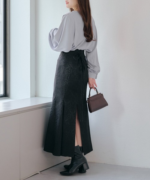 Another Branch olive des olive(アナザーブランチオリーブデオリーブ)の「【WEB限定】【オフィスにも】パール付きラッフルブラウス(シャツ/ブラウス・レディース・ブラック/オフホワイト/ネイビー/ベージュ/ライトブルーグレー・FREE)」の21枚目の写真