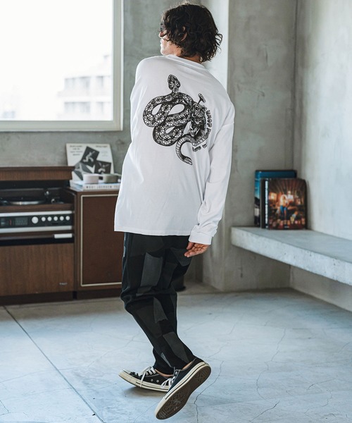 CAMBIO(カンビオ)の「mlt4923- SnakeタトゥープリントロンT(Tシャツ/カットソー・メンズ・ホワイト/霜降りグレー/スミクロ・S/M/L/XL)」の9枚目の写真