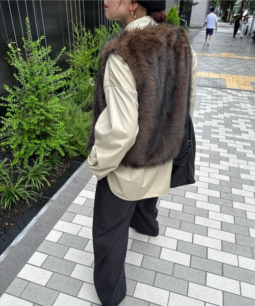 archives(アルシーヴ)の「【Ltd.】FAKE FUR VEST(ベスト・レディース・ベージュ/ブラウン・MEDIUM)」の7枚目の写真