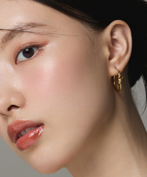 ciite' surgical stainless(シーテサージカルステンレス)の「【 金属アレルギー対応 】 ノットフープピアス サージカルステンレス (両耳用)(ピアス(両耳用)・レディース・ゴールド/シルバー・FREE)」の11枚目の写真