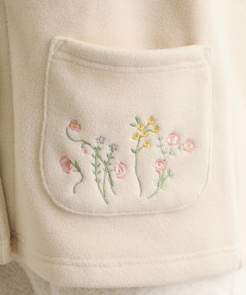 LAURA ASHLEY（ローラアシュレイ）の「【一部店舗限定】クロスウェル柄 フリースルームベスト（ベスト・レディース・アイボリー系/ネイビー系/ワイン系・00）」の8枚目の写真