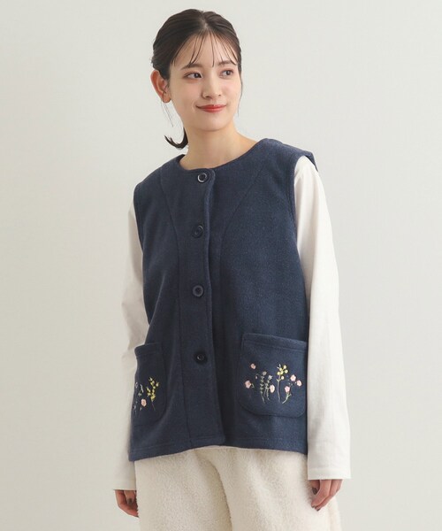 LAURA ASHLEY（ローラアシュレイ）の「【一部店舗限定】クロスウェル柄 フリースルームベスト（ベスト・レディース・アイボリー系/ネイビー系/ワイン系・00）」の14枚目の写真