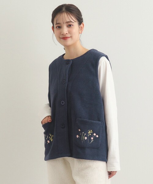 LAURA ASHLEY（ローラアシュレイ）の「【一部店舗限定】クロスウェル柄 フリースルームベスト（ベスト・レディース・アイボリー系/ネイビー系/ワイン系・00）」の15枚目の写真