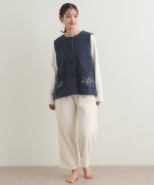 LAURA ASHLEY（ローラアシュレイ）の「【一部店舗限定】クロスウェル柄 フリースルームベスト（ベスト・レディース・アイボリー系/ネイビー系/ワイン系・00）」の16枚目の写真