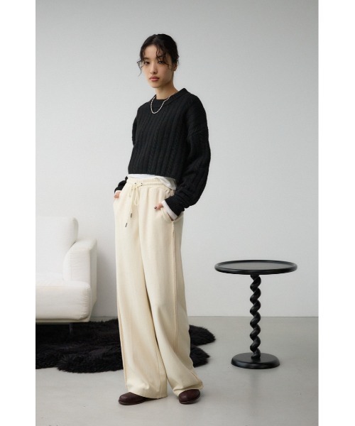 AZUL by moussy（アズールバイマウジー）の「ショートケーブルニットトップス（ニット/セーター・レディース・ブルー/杢グレー/ライトベージュ/ピンク/ライトグレー/アイボリー/ブラック・FREE）」の10枚目の写真