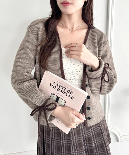 Loueme（ルエム）の「リボンスリーブ配色ニットカーディガン（カーディガン/ボレロ・レディース・グレー/ブラウン/アイボリー・FREE）」の15枚目の写真