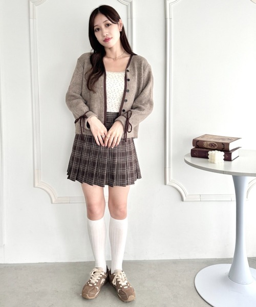 Loueme（ルエム）の「リボンスリーブ配色ニットカーディガン（カーディガン/ボレロ・レディース・グレー/ブラウン/アイボリー・FREE）」の18枚目の写真