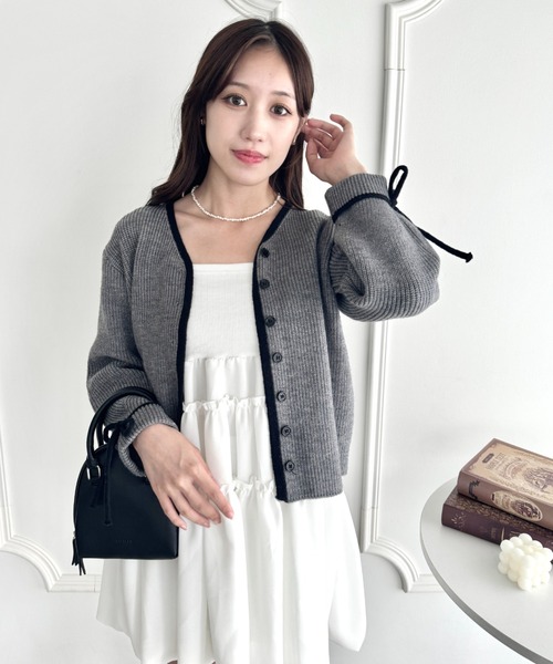 Loueme（ルエム）の「リボンスリーブ配色ニットカーディガン（カーディガン/ボレロ・レディース・グレー/ブラウン/アイボリー・FREE）」の12枚目の写真