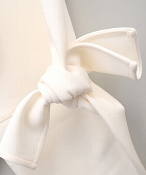 STYLEBLOCK（スタイルブロック）の「カットダンボール袖リボントップス（Tシャツ/カットソー・レディース・ブラック/チャコールグレー/アイボリー・M）」の6枚目の写真