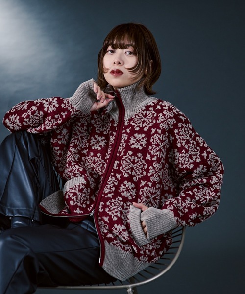 Ellno Loset（エルノロゼット）の「ダマスクモールJQZIPニット/フィンガーホール付き（ニット/セーター・メンズ・ボルドー/ブラック・SMALL/LARGE/MEDIUM）」の17枚目の写真