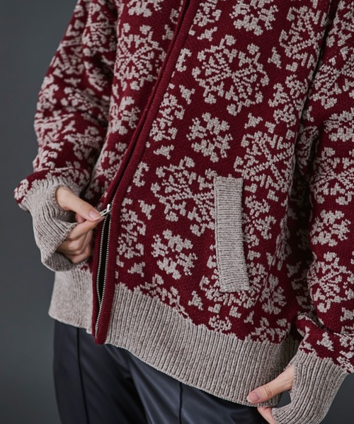 Ellno Loset（エルノロゼット）の「ダマスクモールJQZIPニット/フィンガーホール付き（ニット/セーター・メンズ・ボルドー/ブラック・SMALL/LARGE/MEDIUM）」の14枚目の写真