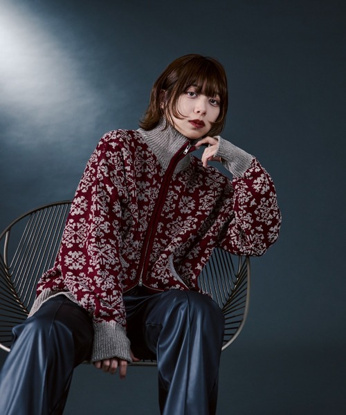 Ellno Loset（エルノロゼット）の「ダマスクモールJQZIPニット/フィンガーホール付き（ニット/セーター・メンズ・ボルドー/ブラック・SMALL/LARGE/MEDIUM）」の16枚目の写真