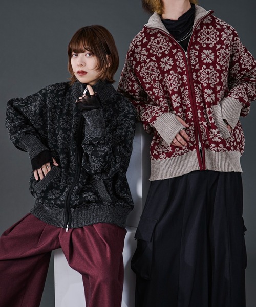 Ellno Loset（エルノロゼット）の「ダマスクモールJQZIPニット/フィンガーホール付き（ニット/セーター・メンズ・ボルドー/ブラック・SMALL/LARGE/MEDIUM）」の22枚目の写真