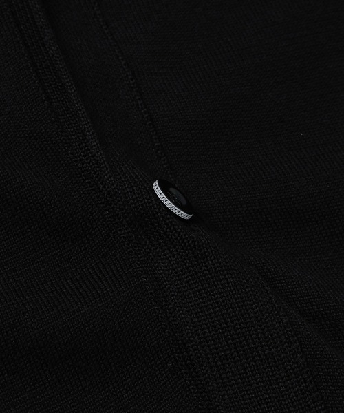 ANREALAGE（アンリアレイジ）の「PHOTOCHROMIC AZ KNIT CARDIGAN（カーディガン/ボレロ・レディース・ブラック・48）」の4枚目の写真
