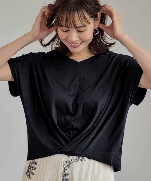aquagarage(アクアガレージ)の「フロント裾タックドルマントップス(Tシャツ/カットソー・レディース・ミント/ブルー/ブラック/チャコール/ライトグレー/ホワイト/モカ・L/M/LL)」の1枚目の写真