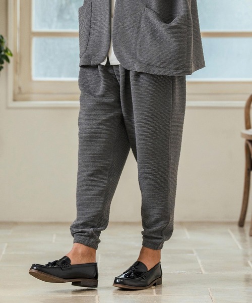 Magine(マージン)の「mp13234- Deformed Knitting Jacquard Tapered Pants ジャガードテーパードパンツ(その他パンツ・メンズ・チャコールグレー/ブラック/ミックスグレー・44/46/48)」の2枚目の写真