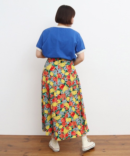 CHILD WOMAN（チャイルドウーマン）の「フルーツ柄 レーヨンエットスカート（スカート・レディース・ブラック・38/36）」の22枚目の写真