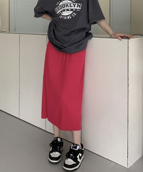 urge:(アージコロン )の「【URGE:】コーデュロイ サイド スリット タイト スカート(スカート・レディース・レッド/ピンク/ブラック/グリーン/アイボリー/イエロー・SMALL/MEDIUM/LARGE/X-LARGE)」の1枚目の写真