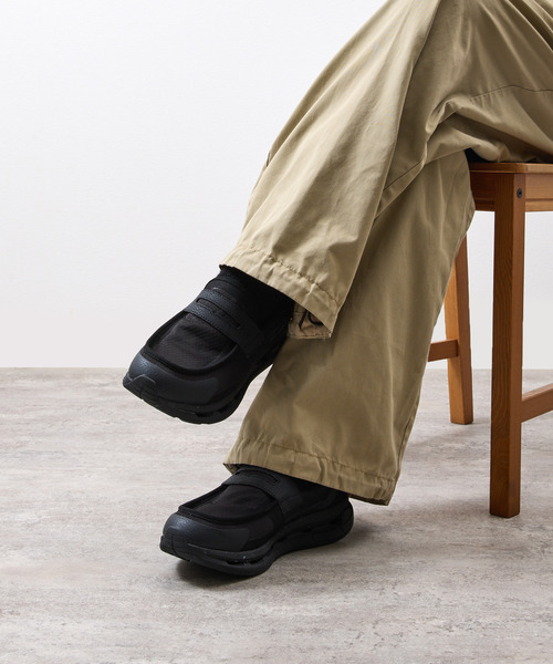 MOISTHROUGH360 通気防水 全天候型スニーカー（ローファー） MOISTHROUGH360 モイスルー360 / HOBALIPS 特許取得・通気防水システム