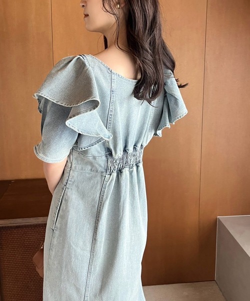 one after another NICE CLAUP(ワンアフターアナザーナイスクラップ)の「美シルエットデニムロングワンピース(ワンピース・レディース・ライトブルー/ネイビー・FREE)」の21枚目の写真