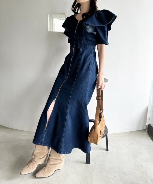 one after another NICE CLAUP(ワンアフターアナザーナイスクラップ)の「美シルエットデニムロングワンピース(ワンピース・レディース・ライトブルー/ネイビー・FREE)」の12枚目の写真
