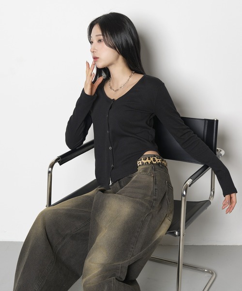 FOLLOWIN（フォロウィン）の「[FLW MADE]シルバーボタンサイドスリットスリムリブTシャツカットソーカーディガン（Tシャツ/カットソー・レディース・ブラック/ホワイト/グレー・FREE）」の20枚目の写真