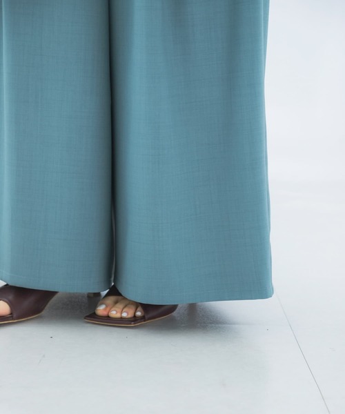 URBAN RESEARCH ROSSO WOMEN(アーバンリサーチ ロッソ)の「ハイウエストワイドパンツ(その他パンツ・レディース・ライトベージュ/ブルー・38/36)」の8枚目の写真