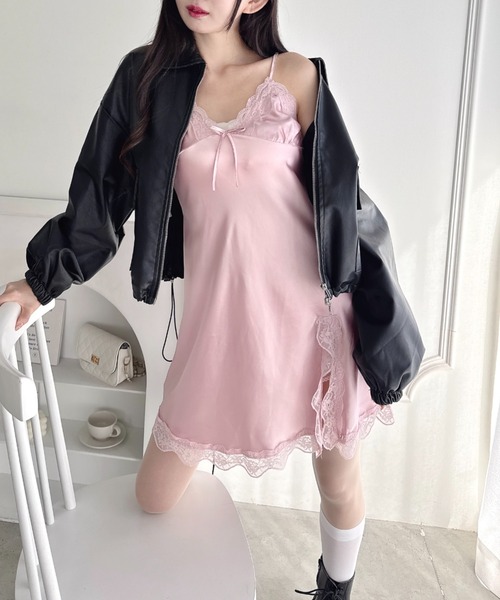 Loueme(ルエム)の「スリットレースランジェリーキャミワンピース(ワンピース・レディース・ホワイト/ブラック/ピンク・FREE)」の8枚目の写真