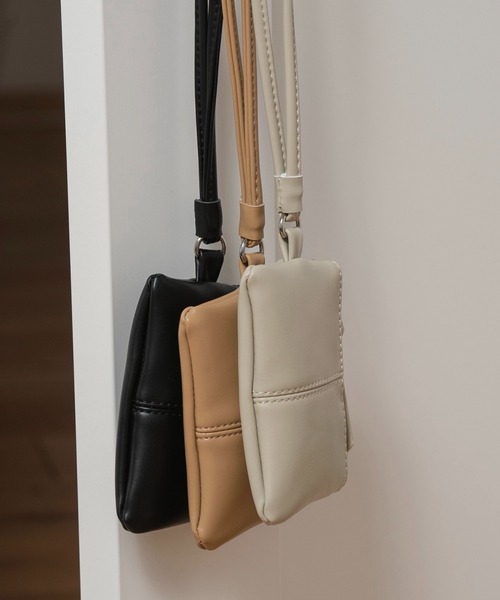 lawgy(ラウジー)の「center stitch mini bag / センターステッチミニバッグ(エコバッグ/サブバッグ・レディース・ブラック/アイボリー/キャメル・FREE)」の6枚目の写真