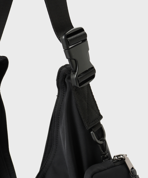 story.(ストーリー)の「Story. / ストーリーTRIANGLE ナイロントート(トートバッグ・レディース・ブラック・FREE)」の4枚目の写真