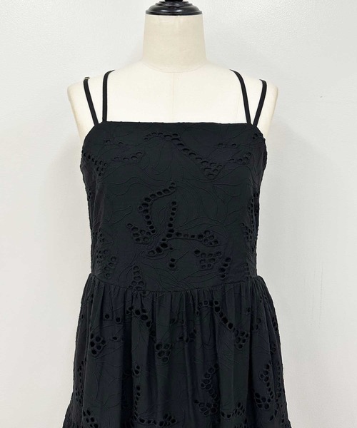 NOELA（ノエラ）の「【15周年】エンブロイダリーレースキャミワンピ（ワンピース・レディース・オフホワイト/ブラック/サックスブルー・S/M）」の9枚目の写真