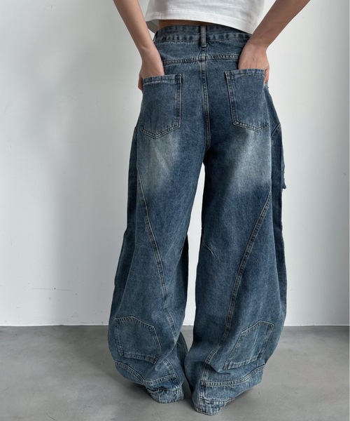 VACANCY（ヴァカンシー）の「裾デザインダメージカーブデニム（デニムパンツ・レディース・ライトブルー・LARGE/MEDIUM/X-LARGE）」の5枚目の写真