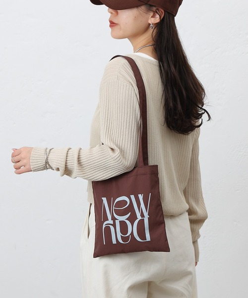 COLONY 2139(コロニートゥーワンスリーナイン)の「ナイロンミニトートバッグ(トートバッグ・レディース・アイボリー/サックスブルー/モカ・FREE)」の18枚目の写真