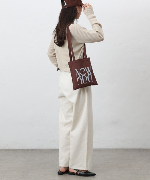 COLONY 2139(コロニートゥーワンスリーナイン)の「ナイロンミニトートバッグ(トートバッグ・レディース・アイボリー/サックスブルー/モカ・FREE)」の21枚目の写真