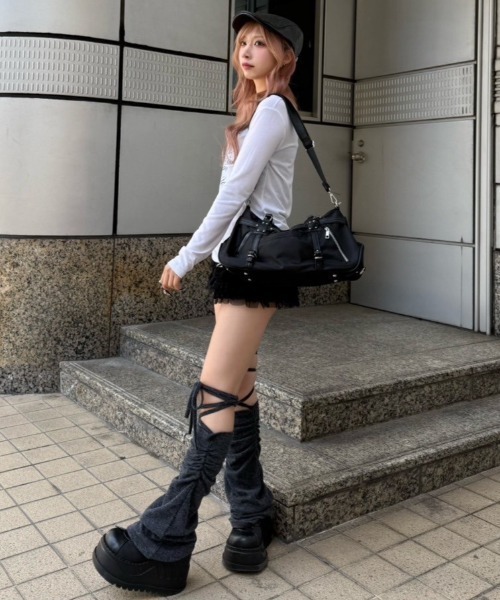 XU(エックスユー)の「【Never mind the XU】belt shoulder bag / 【ネバーマインド ザ エックスユー】ベルトショルダーバッグ(ショルダーバッグ・レディース・ブラウン/ブラック・ONE SIZE)」の18枚目の写真