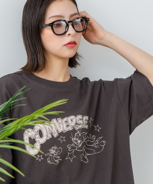 CONVERSE(コンバース)の「【CONVERSE/コンバース】×【TOM AND JERRY/トムとジェリー】ブランドロゴ プリント オーバーサイズ Tシャツ(Tシャツ/カットソー・レディース・ブラック/ホワイト・LARGE/MEDIUM)」の2枚目の写真