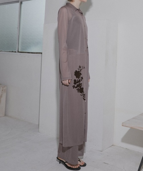 LE CIEL BLEU(ルシェルブルー)の「シアーシャツドレスwフロッキーフラワー / Sheer Shirt Dress w/Flocked Flower(ワンピース・レディース・ブラック/ライトグリーン/ブラウン・38/36)」の11枚目の写真