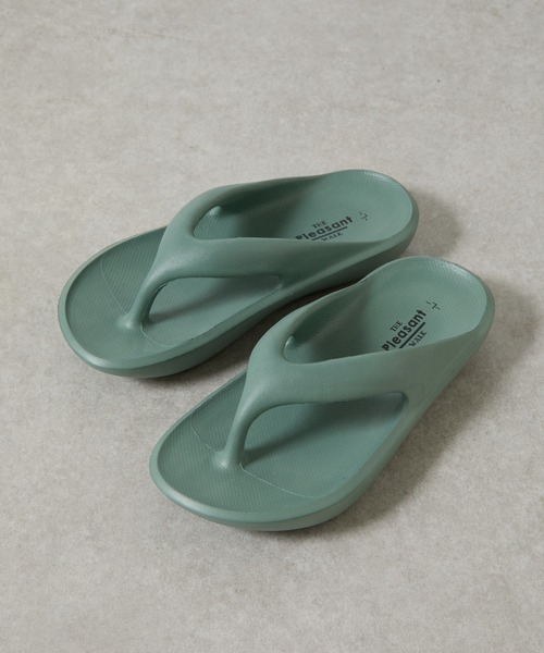 COLONY 2139（コロニートゥーワンスリーナイン）の「マシュマロトングサンダル（サンダル・レディース・ホワイト/ブラック/グリーン・LARGE/MEDIUM）」の22枚目の写真