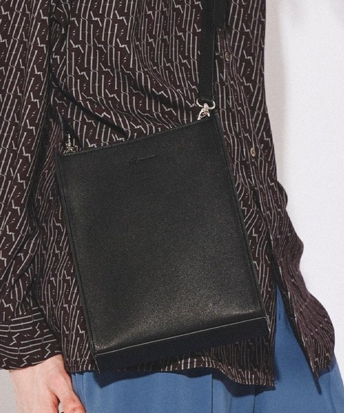 tk.TAKEO KIKUCHI（ティーケータケオキクチ）の「スクエアボックスショルダーバッグ（ユニセックスアイテム）（ショルダーバッグ・メンズ・ブラック系7/グレー系その他3/グレー系その他2/ブラック系/ブラック系その他・00）」の8枚目の写真