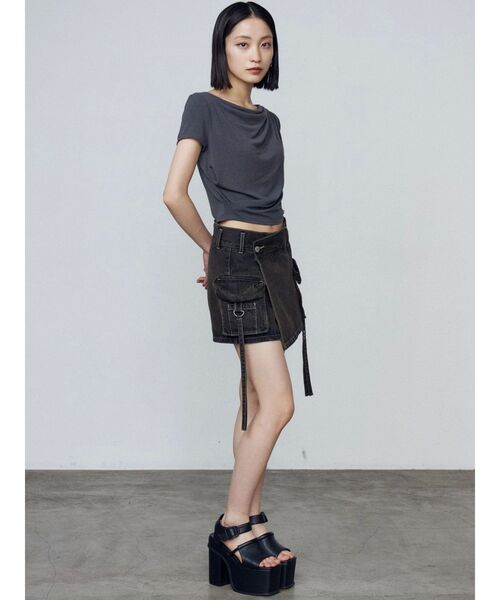 EMODA（エモダ）の「ギャザールーズフィットトップ（Tシャツ/カットソー・レディース・グレー/ブラック/ホワイト・FREE）」の18枚目の写真