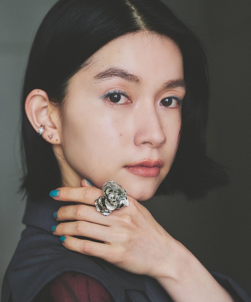 HARE(ハレ)の「ビッグフラワーリング(HARE)(リング・レディース・ブラック/シルバー・FREE)」の8枚目の写真