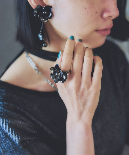 HARE(ハレ)の「ビッグフラワーリング(HARE)(リング・レディース・ブラック/シルバー・FREE)」の9枚目の写真