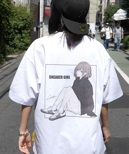 ILL'S（イルズ）の「【SNKR GIRL × #鹿 (Shika) コラボ】ビッグシルエット イラストバックプリント半袖Tシャツ メンズ レディース（Tシャツ/カットソー・メンズ・ホワイト/ホワイト系その他/ブラック/ブラック系その他2/ホワイト系その他2/ブラック系その他・M/L）」の4枚目の写真