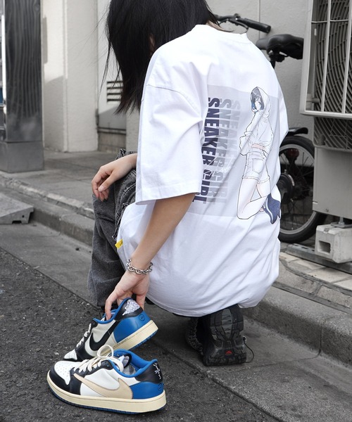 ILL'S（イルズ）の「【SNKR GIRL × #鹿 (Shika) コラボ】ビッグシルエット イラストバックプリント半袖Tシャツ メンズ レディース（Tシャツ/カットソー・メンズ・ホワイト/ホワイト系その他/ブラック/ブラック系その他2/ホワイト系その他2/ブラック系その他・M/L）」の12枚目の写真